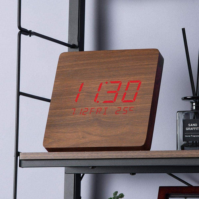 LED CLOCK HOLZ-WC